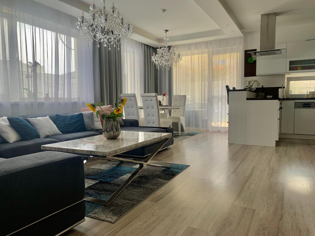 Modern 2 Bed House Near Bratislava With Parking Apartment Rovinka Exterior photo