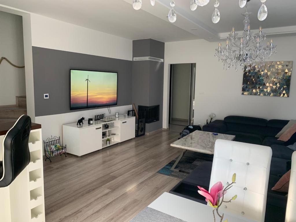 Modern 2 Bed House Near Bratislava With Parking Apartment Rovinka Exterior photo
