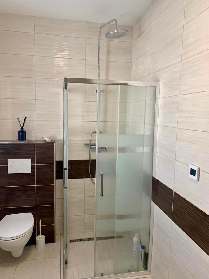 Modern 2 Bed House Near Bratislava With Parking Apartment Rovinka Exterior photo